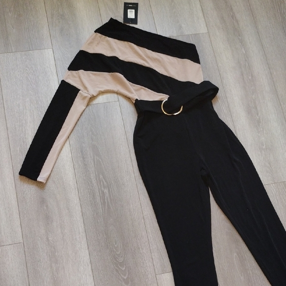 Stylish Black and Beige Women's Jumpsuit - Picture 5 of 9